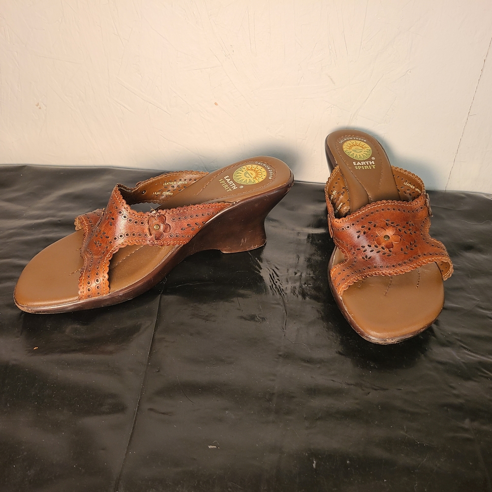 Earth Spirit Brown Leather Flower Cut-Out Wedge Slide Sandals Women's Size 8.5
